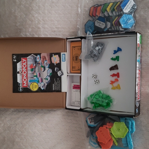 🖤 3/$15 Monopoly U-Build, Like New - Picture 3 of 7